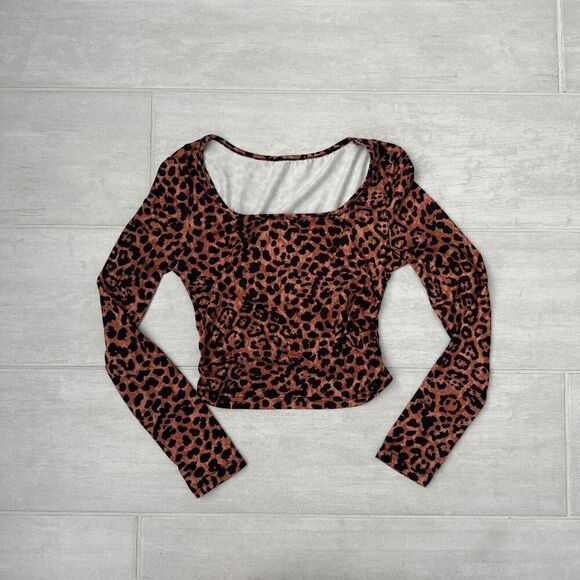SHEIN Long Sleeve Crop Top Leopard Animal Print Side Ruching Scoop Neck XS - Picture 1 of 6